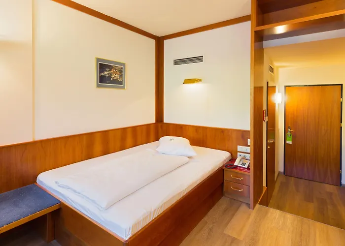 Hotel Vienna Sporthotel 4*