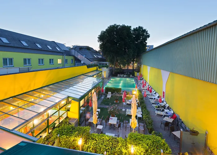 Vienna Sporthotel Готель Відень