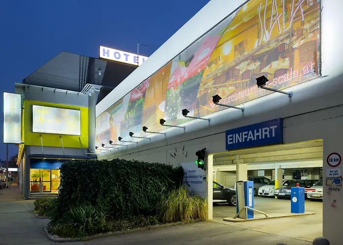 Vienna Sporthotel Готель 4*