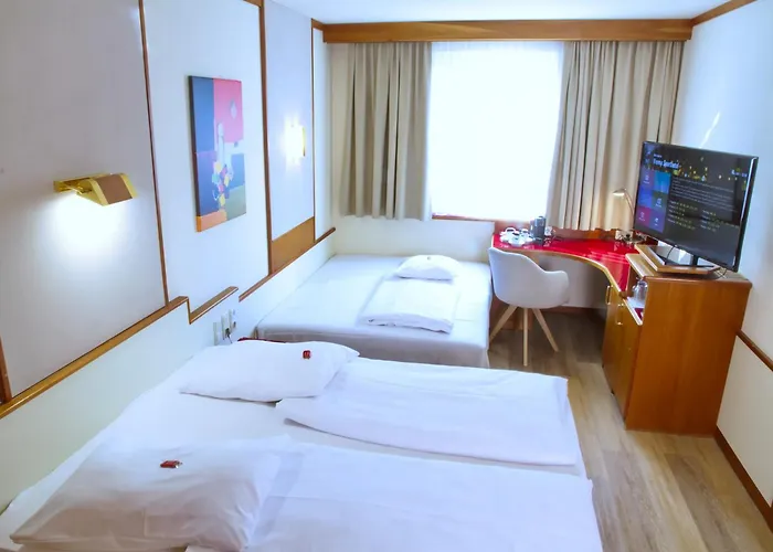 Vienna Sporthotel Готель Відень
